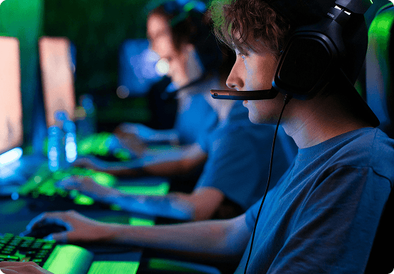 Gamers playing on Prenew PCs